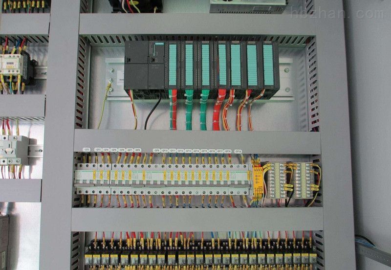 三菱PLC怎么实现控制伺服电机